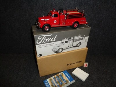 FIRST GEAR TEXACO FIRE CHIEF 1951 FORD PUMPER FIRETRUCK DIECAST TRUCK 19-2319 C - Image 1 of 4