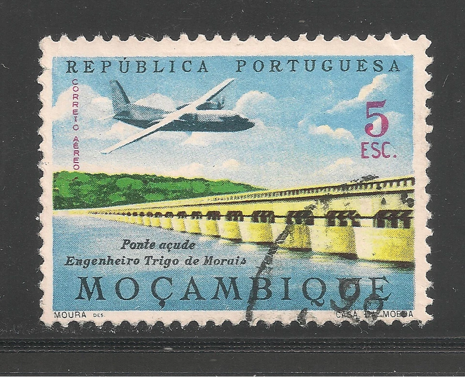 Mozambique #C33 (AP3) VF USED - 1963 5e Plane Over Trigo de Morais Bridge - Image 1 of 1