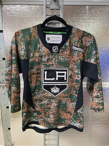 Los Angeles Kings Hockey Jersey - Youth S/M - LA - Camo Military - Reebok - NHL - Picture 1 of 7