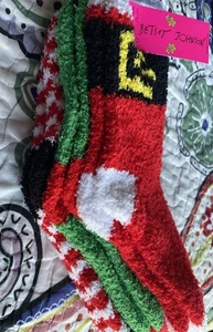 NWT! Betsey Johnson 3pk Fuzzy Christmas Plush Crew Socks 3 Pair Multicolor 9-11 - Picture 1 of 15