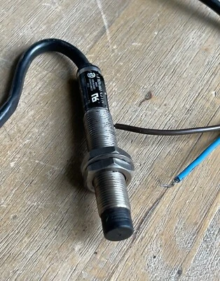 ALLEN BRADLEY 871T-H4B12 INDUCTIVE PROXIMITY SENSOR - Image 1 of 4