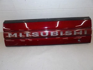 MITSUBISHI ECLIPSE 92-1994 TAILLIGHT TAIL CENTER FINISH PANEL OEM RED REFLECTOR - Bild 1 von 4