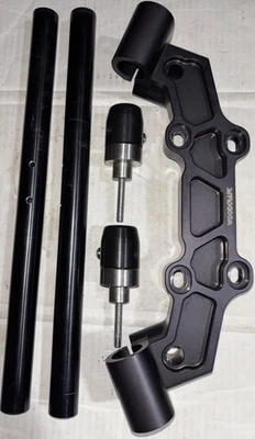 ПЕРЕХОДНАЯ ПЛАСТИНА ДЛЯ РУЛЯ YAMAHA MT-10 WOODCRAFT ЗАЖИМ НА ШТАНГЕ 2018-2024 -1"" КРЕПЛЕНИЕ - Изображение 1 из 4