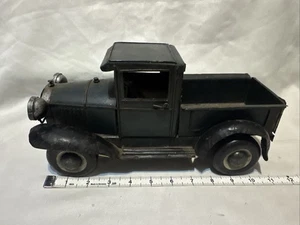 Vintage Metal Tin Collectible Truck Decoration - Picture 1 of 8