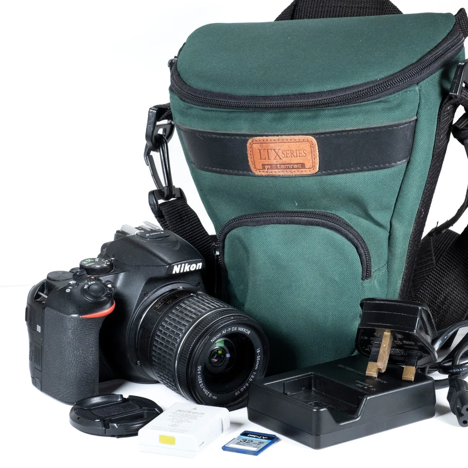 Nikon D5600 DSLR + 18-55mm AF-P VR Lens Kit 32GB SD Memory 2,262 Shutter Count - Image 1 of 4