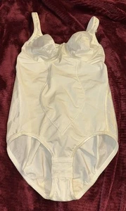 Vintage Flexees Girdle Bodysuit – Size 34c Shaping Lingerie 5756 White One Piece - Picture 1 of 17