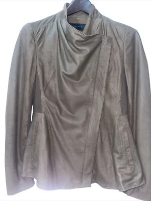 Chaqueta de cuero de cordero Elie Tahari. Pequeño. Verde caqui.  Foto 1 de 4