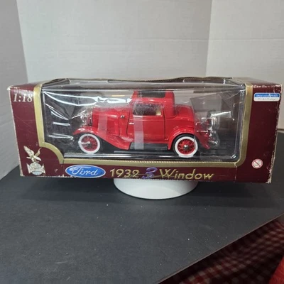 1 18th Scale 1932 Ford 3-window Coupe Road Signature Series by Yat Ming - Image 1 of 4
