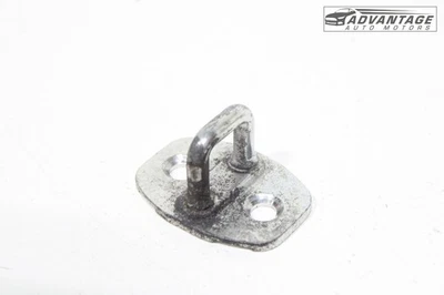 2016-2024 CHEVROLET CAMARO ПЕРЕДНЯЯ ЛЕВАЯ ИЛИ ПРАВАЯ СТОРОНА ДВЕРИ ЗАЩЕЛКА ЗАМОК УДАРНИК OEM - Изображение 1 из 4