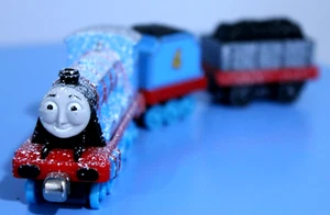 GORDON SNOWY SPECIAL! THOMAS & FREUNDE TAKE N PLAY ALONG DRUCKGUSS ZUG SELTEN! - Bild 1 von 9