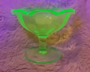 Vintage Uranium Glass Sherbet Dessert Cups 3" Height Green Depression Glass - Picture 1 of 11