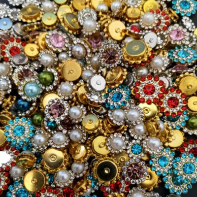 100Pcs Mixed Rhinestones Crystal Flowers Buttons DIY Craft Sewing Hairpins Decor - Image 1 of 4