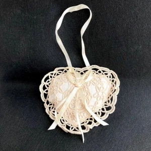 Belgian Art Hearts with Handmade Lace and Belgian Linen - Picture 1 of 6