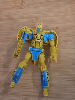 Transformers Kingdom Cheetor Hasbro WFC Beast Wars Deluxe Class - Image 1 of 2