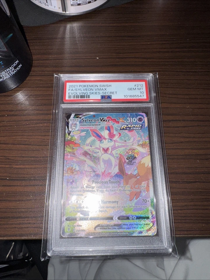 Pokémon TCG Sylveon Vmax SWSH07: Evolving Skies 212/203 Secret Rare PSA 10 - Image 1 of 1