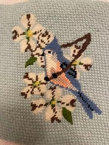 Hermoso pájaro azul con aguja acabado hecho a mano 8""x8"" listo para ser enmarcado - Imagen 1 de 2