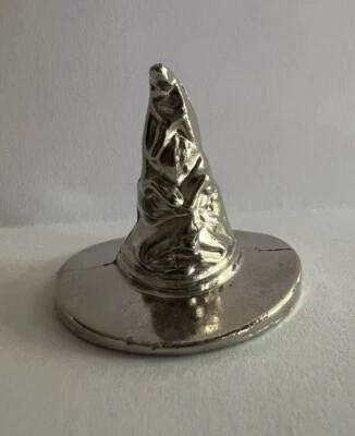 2005 Mattel Scene It Harry Potter Hogwarts Sorting Hat Piece Mover Token Silver - Image 1 of 4