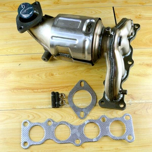 Front Manifold Catalytic Converter Fit 2016-2020 Kia Sorento Sportage 2.4L AWD - Picture 1 of 10