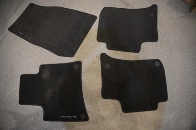 2018 Porsche Cayenne Floor Mats Foto 1 de 4