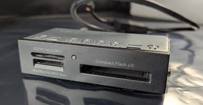 HP Card Reader MCR14IN1-U2U3 698661-001 3.5" 19-Pin Compactflash I/II SD - Image 1 of 3