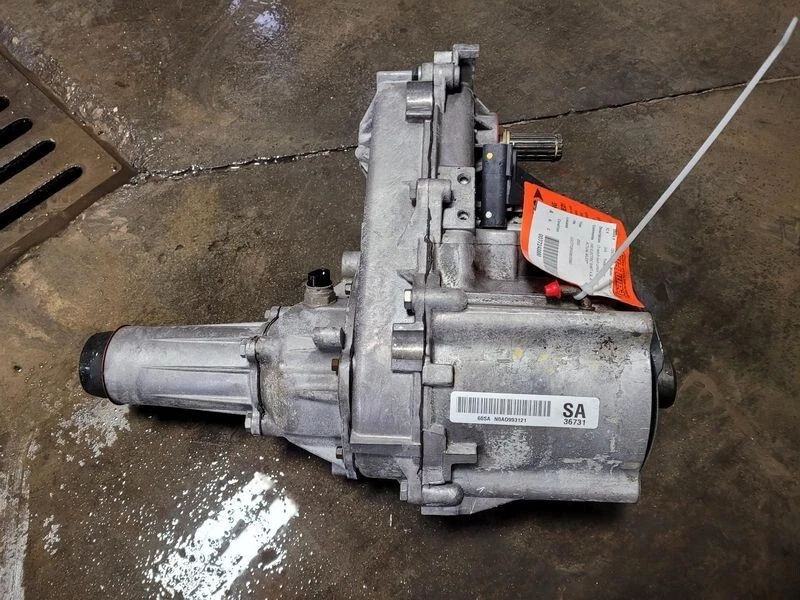 1996-2004 Chevrolet Chevy Blazer S10/JIMMY S15 Transfer Case Electric Shift OEM - Image 1 of 4