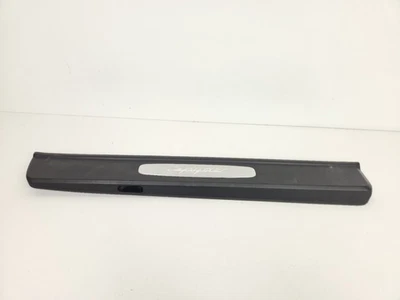 Porsche 718 Cayman Spyder 2020-2025 umbral de la puerta delantera derecha moldura de desgaste OEM  Foto 1 de 4