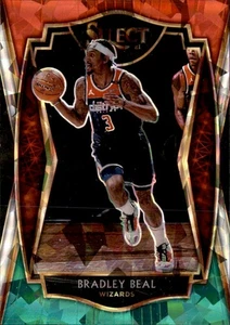 2020-21 Panini Select - Bradley Beal #127 Rosso Bianco Verde Cracked Ice Prizm - Foto 1 di 2