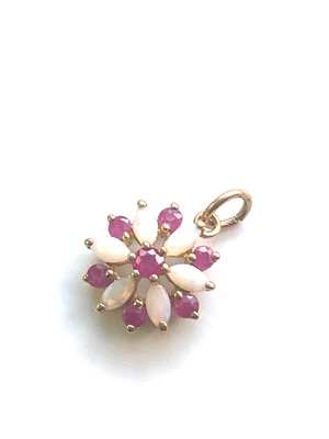 9ct Gold  pendant  new   very pretty   ruby and opal - Image 1 of 2