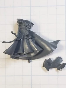 Warhammer High Elves Bits OOP Mages on Foot Robed Torso & Legs Set FT - Picture 1 of 5