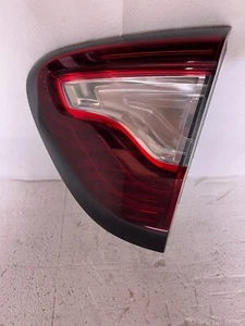 STOP FANALE FANALINO POSTERIORE PORTELLONE INT DX RENAULT RENAULT CAPTUR 2015 - Bild 1 von 3