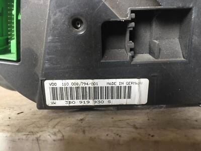 Medidor de velocímetro usado se adapta a: Volkswagen Passat 1998 clúster MPH gasolina 160 MPH Foto 1 de 4