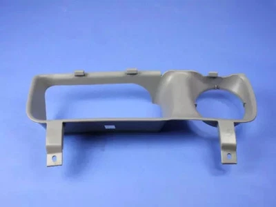 Acabamento genuíno para farol de neblina Mopar 55076787AB - Imagem 1 de 4