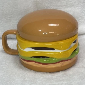 In-N-Out Burger Mug Associate Exclusive HUGE! Double Double Shaped Souvenir Lid - Picture 1 of 9
