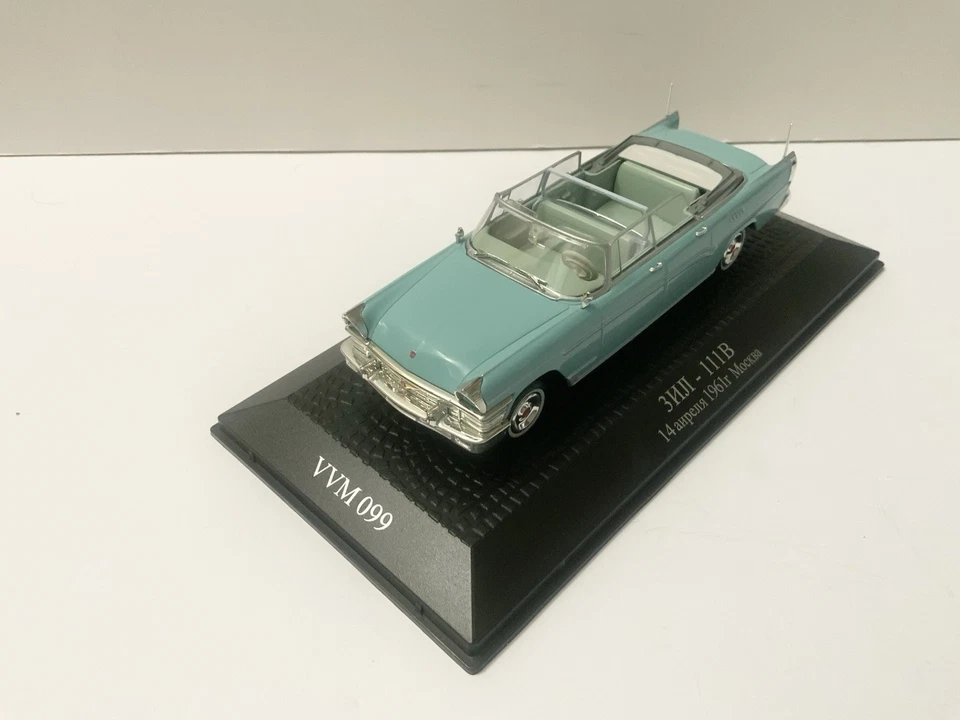 1/43 1961 ZIL-111V Gagarin Limusina Cabriolet abierta "VMM Co. Ltd" San Petersburgo" Foto 1 de 4