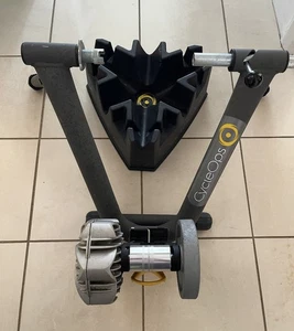CycleOps Fluid2 Indoor Bike Trainer Mountain Bike Road Racing W/ Climbing Block - Picture 1 of 2