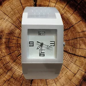 Unisex Quartz White Color Watch W-7 - Picture 1 of 9