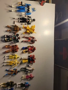 Lote de 19 figuras de acción vintage de Power Rangers - Imagen 1 de 10