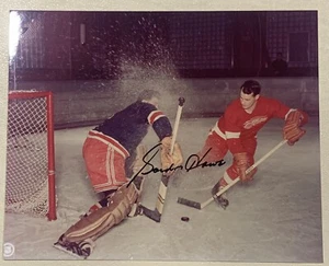 Vintage Era Photo Gordie Howe Signed Auto 8x10 With COA Authentic - Picture 1 of 3