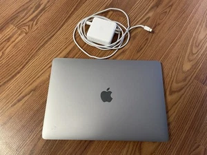 2020 MacBook Pro M1 8GB 256GB SSD - Picture 1 of 7