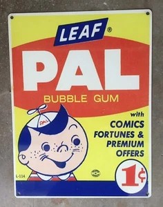 Cartel publicitario de metal vintage de tienda de dulces de los años 50 de goma de mascar PAL Pal EE. UU. - Imagen 1 de 2