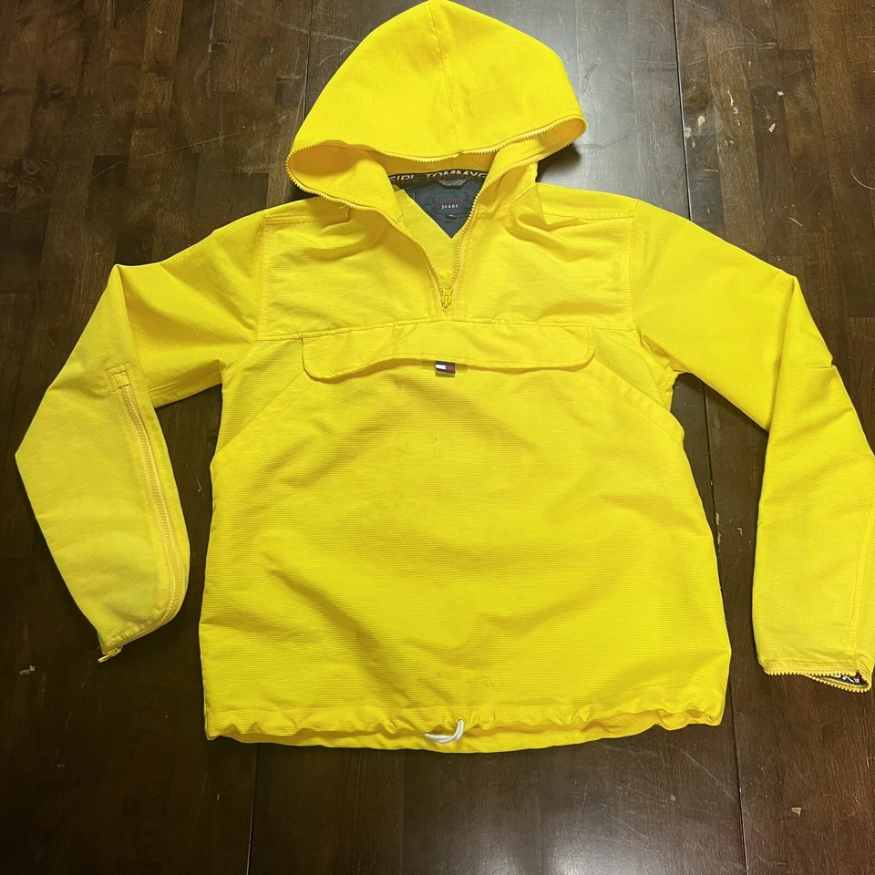 Chaqueta Pullover Rompevientos Amarilla Tommy Hilfiger Tommy Girl Años 90 De Colección Mediana Foto 1 de 4