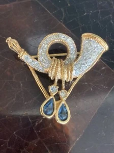VTG ROMAN Gold Tone French Horn Brooch w Clear Rhinestones Blue Tear Drop Stones - Picture 1 of 7