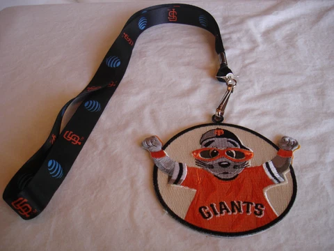 MLB SF Giants / AT&T Lanyard w/ Mascot Lou Seal 2016 Patch #5 of 6 NEW Cover