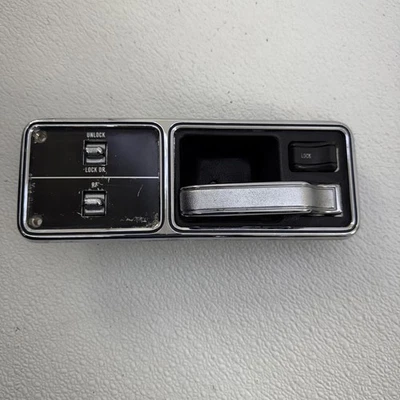 Interruptor de bloqueo de ventana de manija de puerta lateral para pasajero Jeep Cherokee XJ 84-96 OEM cromado Foto 1 de 4