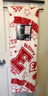 Disney High School Musical White Fleece Throw Blanket 50 X 70 NEW - Image 1 of 4
