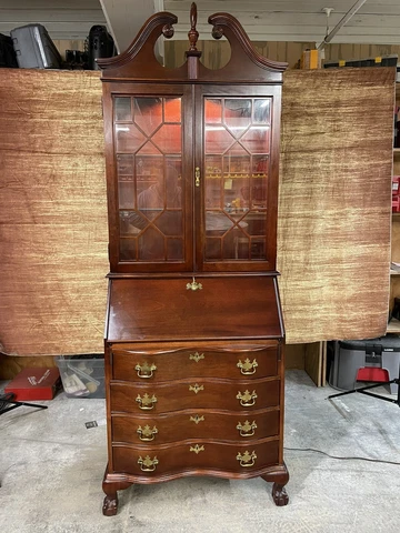 JASPER CABINET Mahogany CHIPPENDALE Drop Front SECRETARY DESK Serpentine Drawers Cover