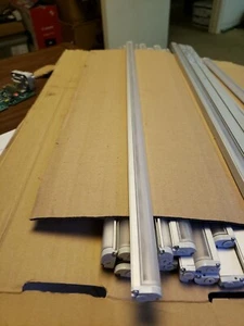 (24) PHILIPS LED REFRIGERATION 24V, 3.9W, 18324 PFT, 575mm 930 G3, IBRS 10461 - Picture 1 of 6