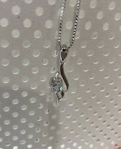 Very Delicate Solitaire Aquamarine Pendant Light Sky Blue Stone - Picture 1 of 3