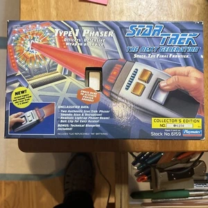 1994 PLAYMATES STAR TREK NEXT GENERATION TYPE 1 PHASER 6159 NEW IN BOX - Picture 1 of 9