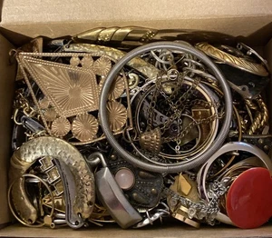 Junk Jewelry Lot - Vintage- Mod Wear, Parts, Repair 1 Lb + - Picture 1 of 6